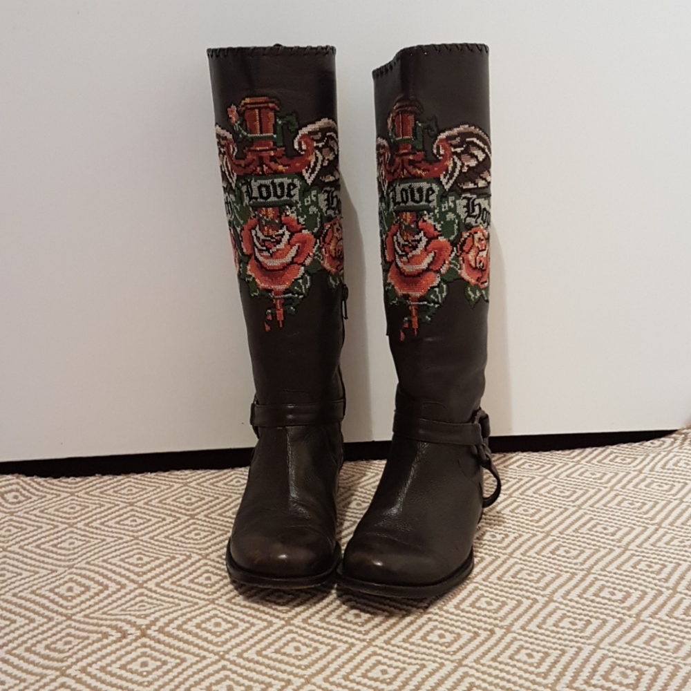 Isabella Fiore embroidered leather boots